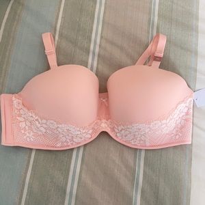 NWT Boost Multi-Way Strapless Bra w/ Lace